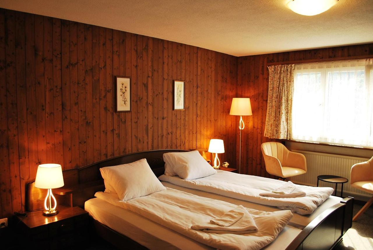 Rooms With Private Bathrooms Saas im Prattigau Екстериор снимка
