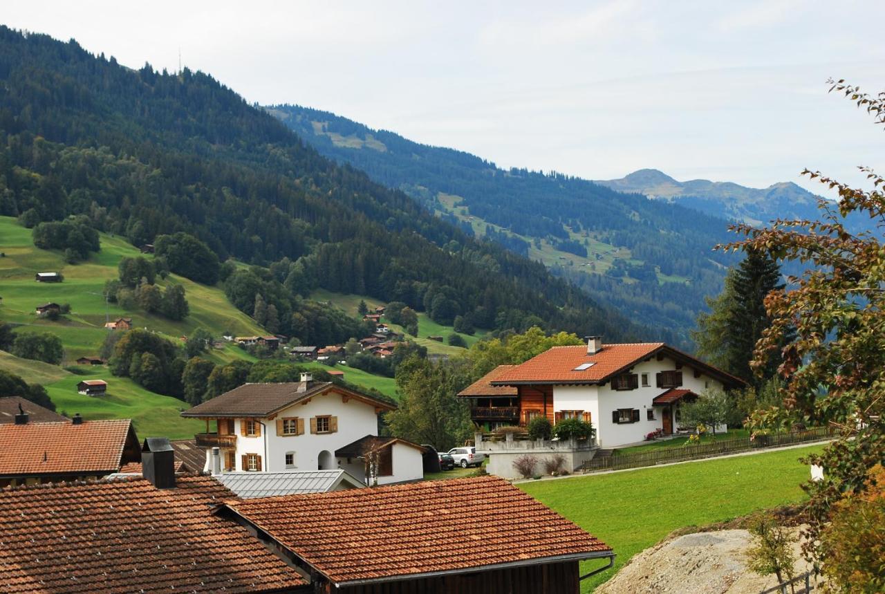 Rooms With Private Bathrooms Saas im Prattigau Екстериор снимка