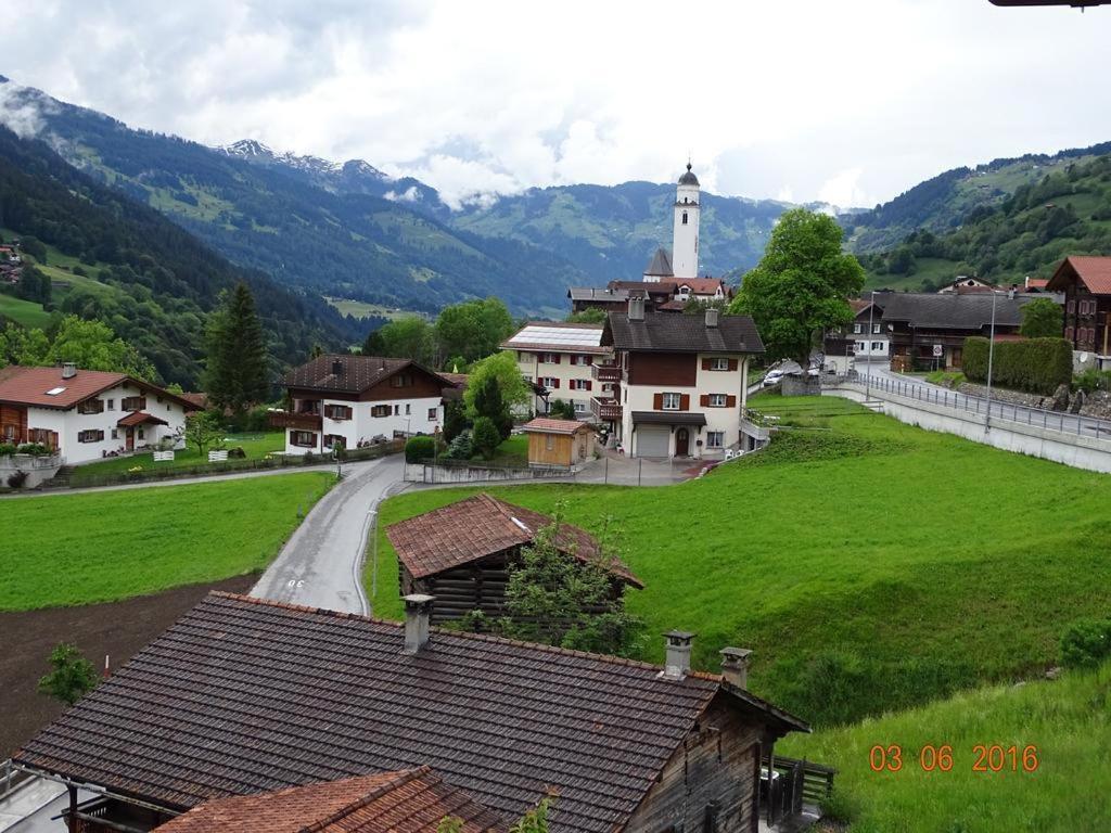 Rooms With Private Bathrooms Saas im Prattigau Екстериор снимка