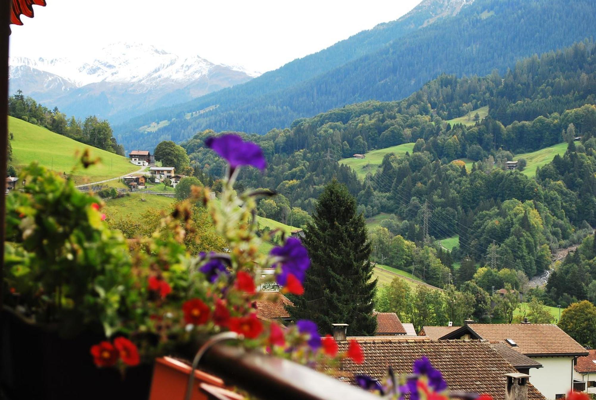 Rooms With Private Bathrooms Saas im Prattigau Екстериор снимка